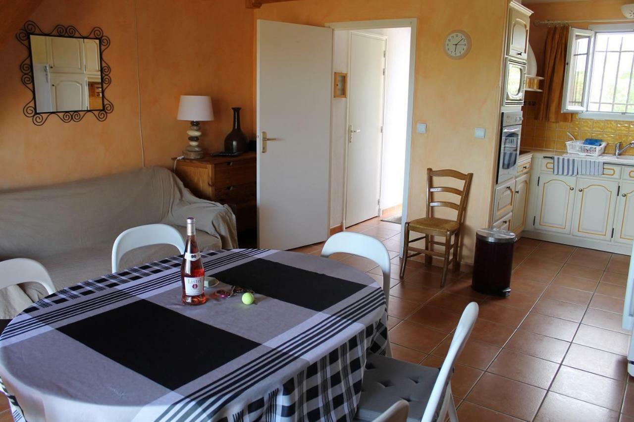 Appartement Dans La Residence Les Mazets De Camargue Арл Екстериор снимка