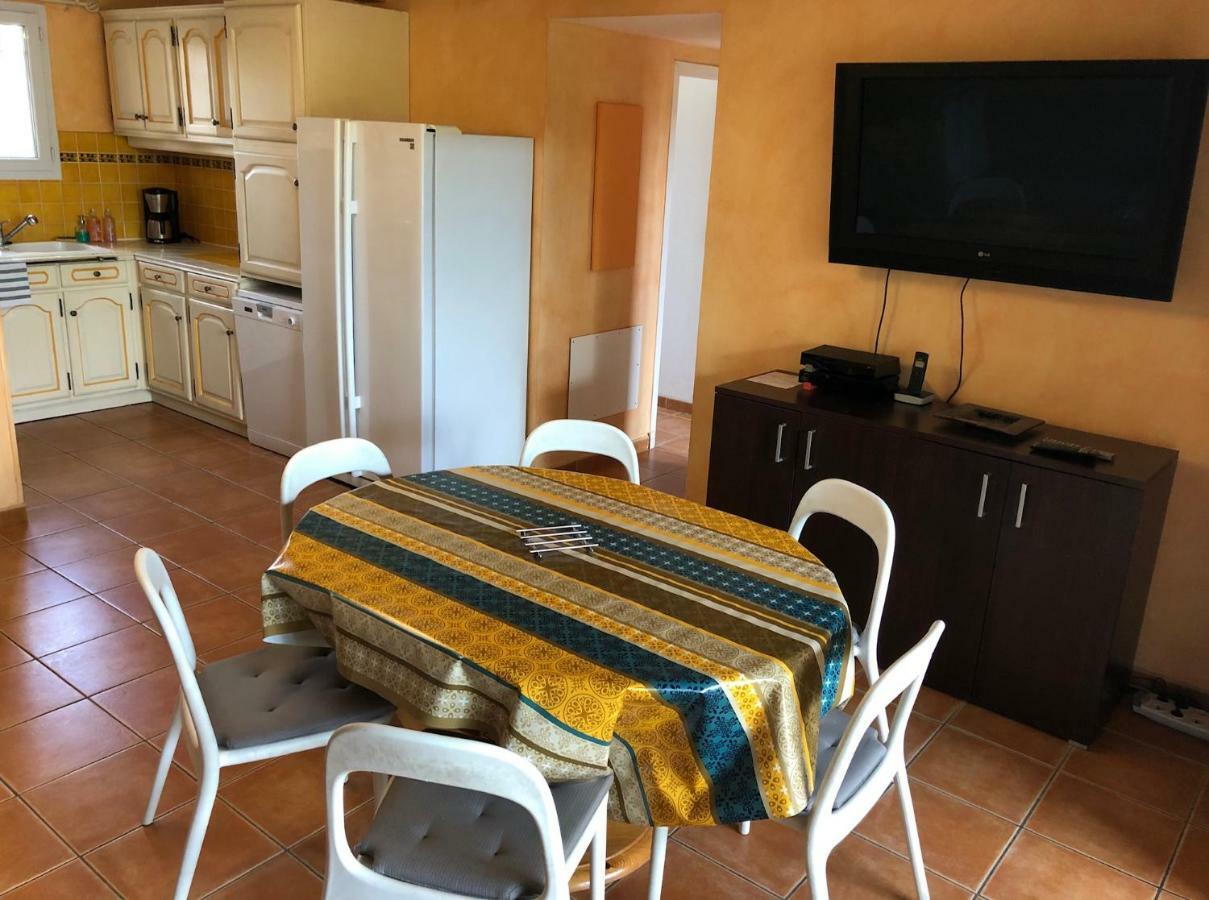 Appartement Dans La Residence Les Mazets De Camargue Арл Екстериор снимка